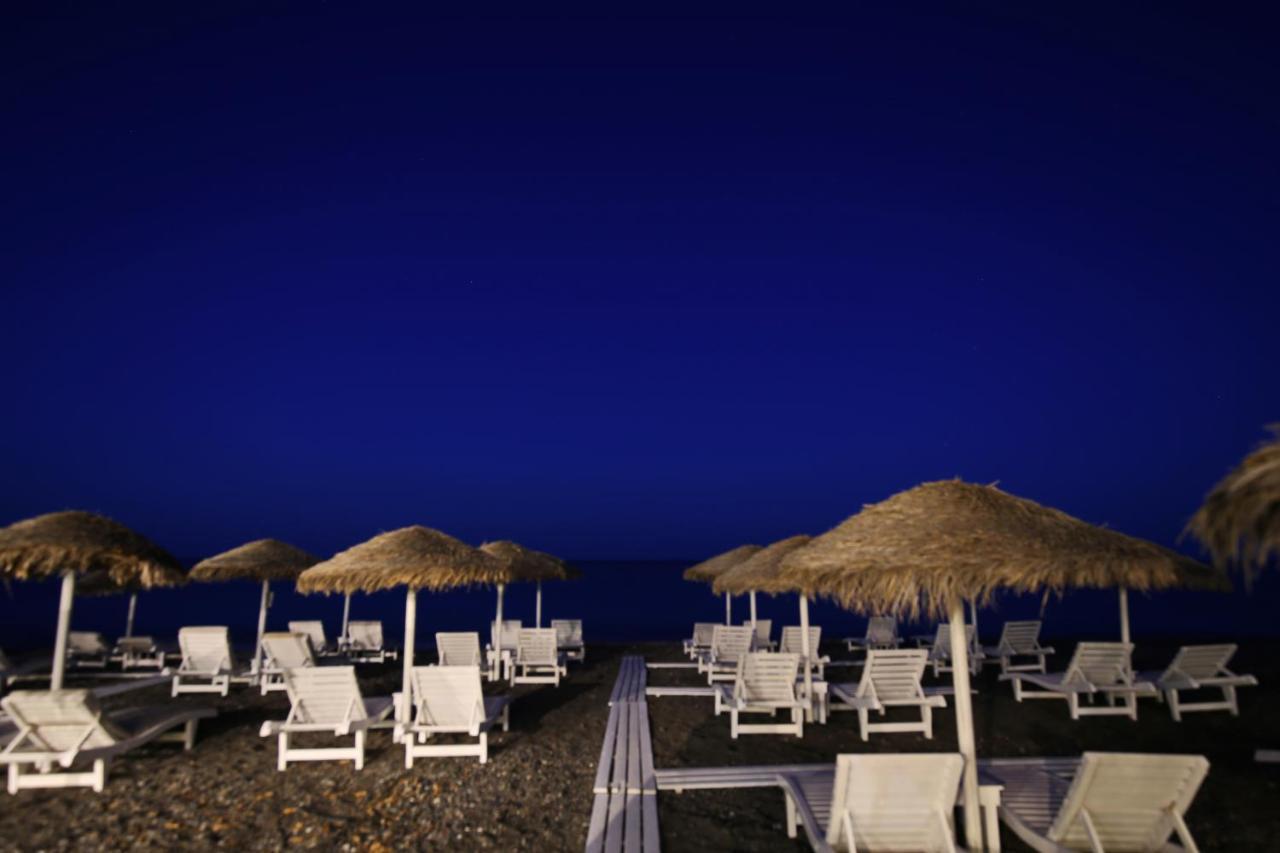 فندق Seaside Breeze Kamári المظهر الخارجي الصورة