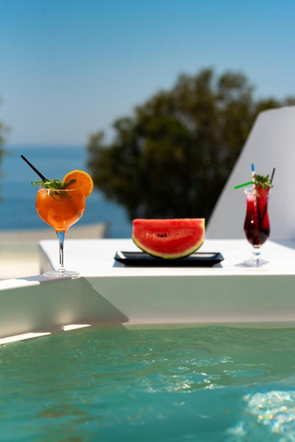 فندق Seaside Breeze Kamári المظهر الخارجي الصورة