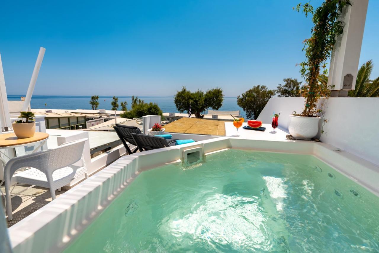 فندق Seaside Breeze Kamári المظهر الخارجي الصورة
